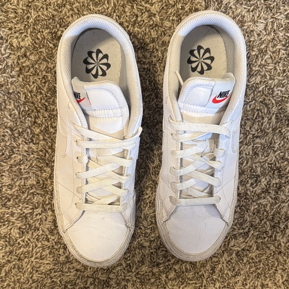 Men’s Nike court legacy - Picture 3 of 8